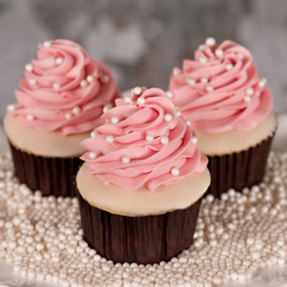 Meet your Posher, Karen - Picture 2 of 3